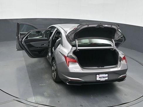 Used 2023 Hyundai Elantra Limited image 51