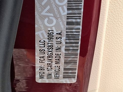 New 2025 Jeep Grand Cherokee L Limited image 17