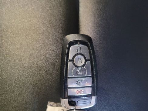Used 2022 Ford Explorer XLT w/ Equipment Group 202A RWD image 32