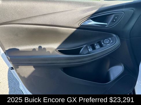 Used 2025 Buick Encore GX Preferred AWD/4WD image 11
