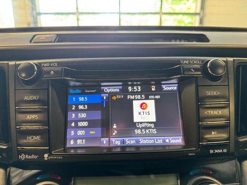 Used 2018 Toyota RAV4 SE AWD/4WD image 16