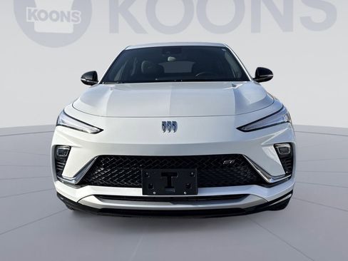 Used 2025 Buick Envista Sport Touring image 11