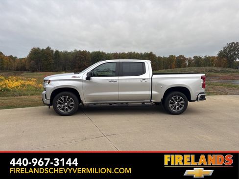 Certified 2022 Chevrolet Silverado 1500 RST image 2