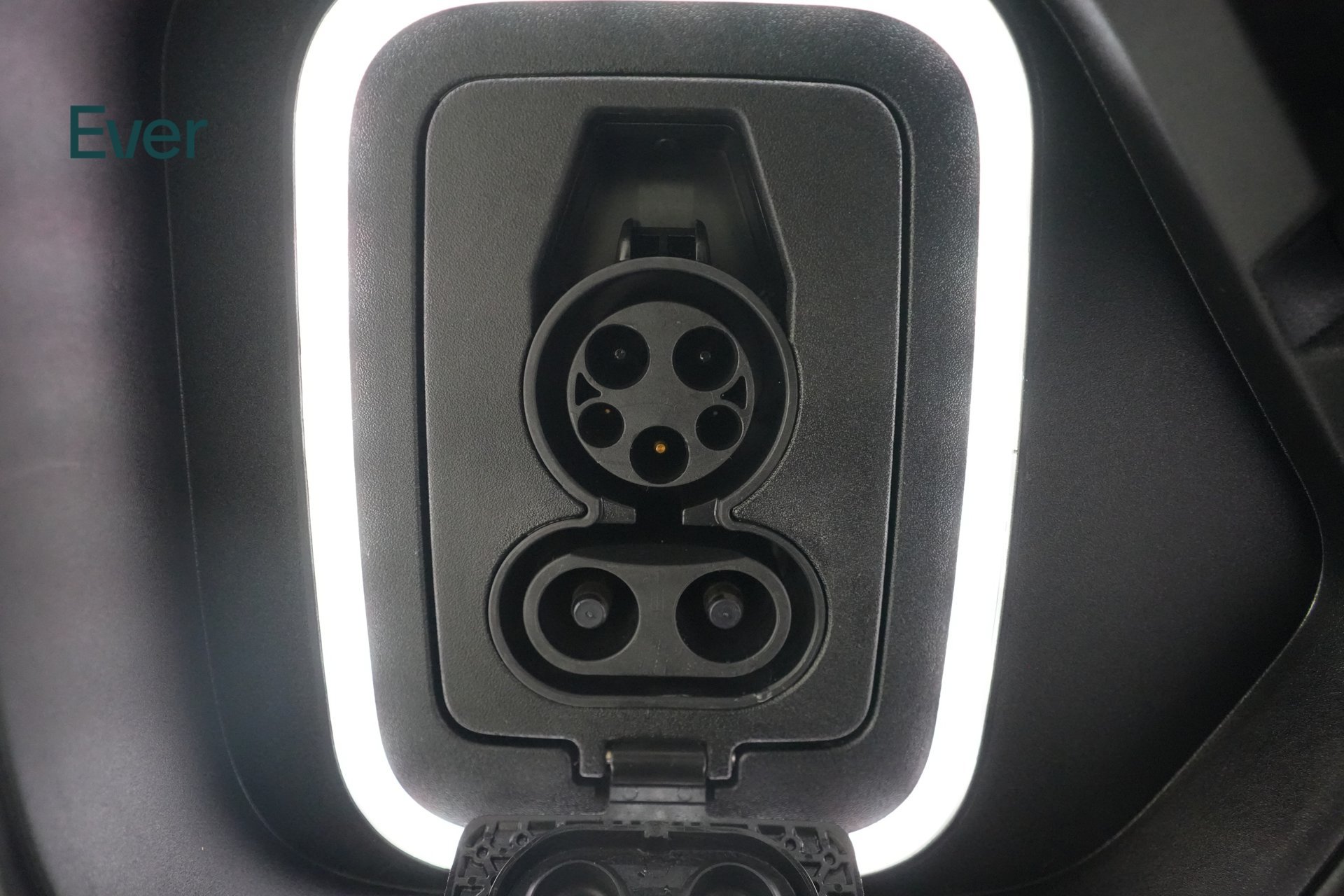 Used 2023 Rivian R1S Adventure Dual AWD/4WD image 10