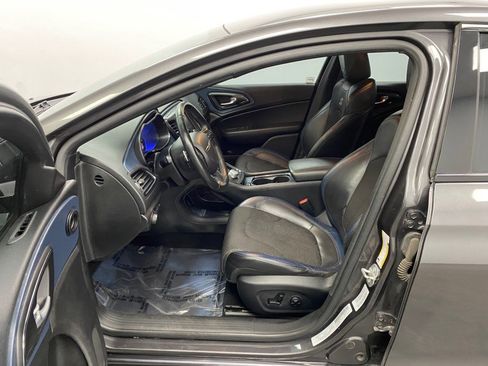 Used 2016 Chrysler 200 S w/ Comfort Group image 20