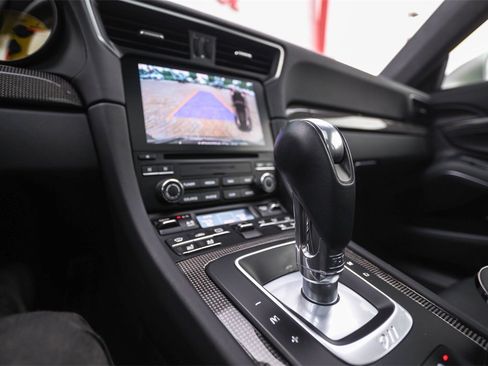 Used 2017 Porsche 911 Turbo S image 33