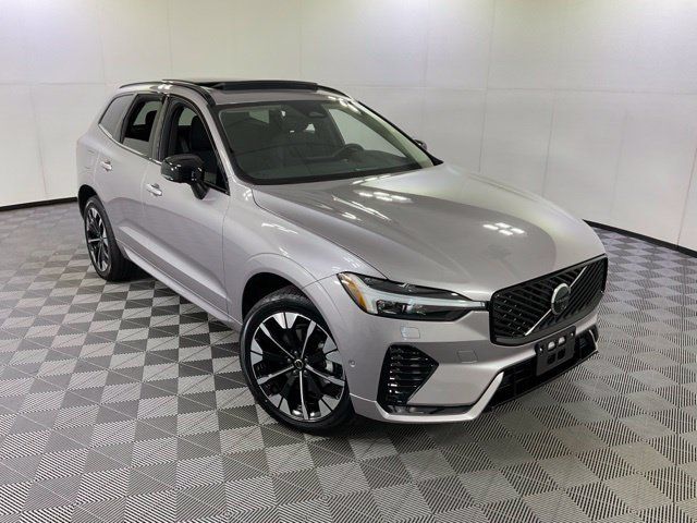 Certified 2026 Volvo XC60 B5 Plus AWD/4WD image 38