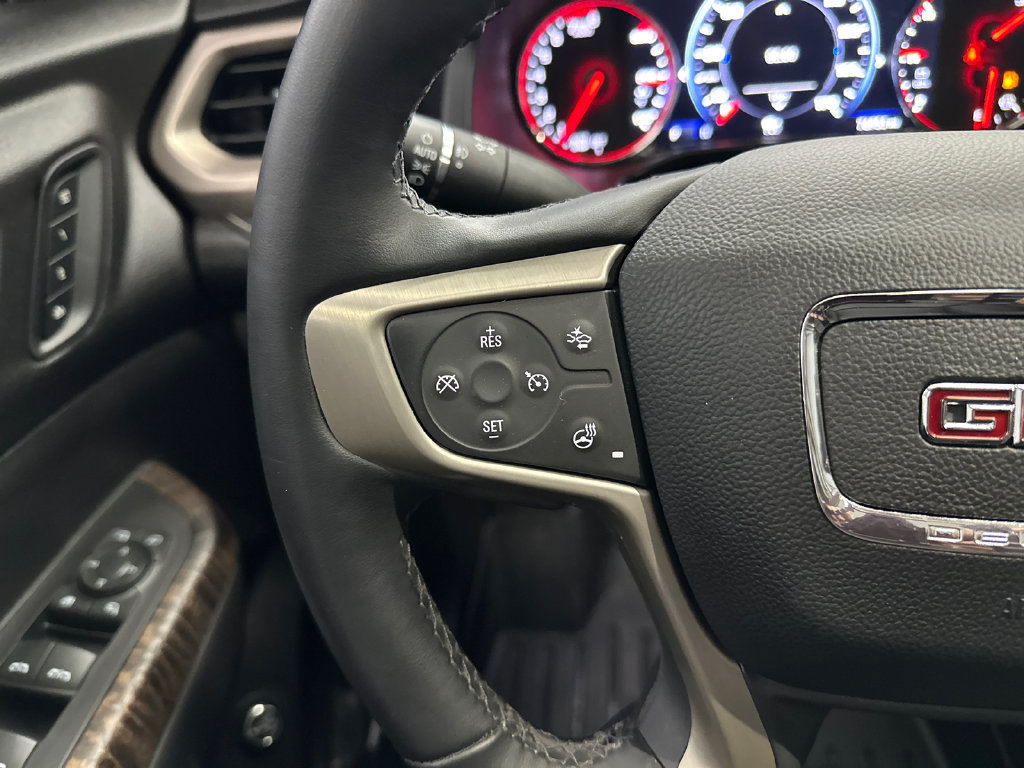 Used 2023 GMC Acadia Denali w/ Denali Technology Package FWD image 29