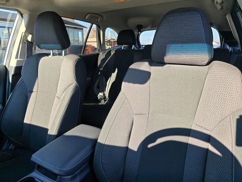 Used 2020 Subaru Outback Premium image 23