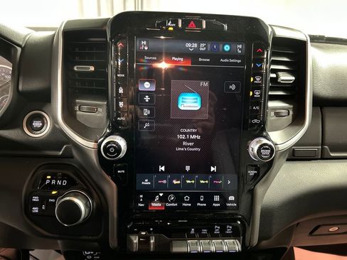 Used 2024 RAM 2500 Big Horn w/ Safety Group image 17