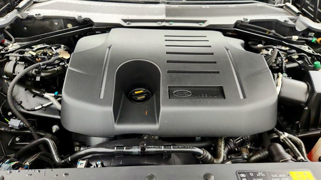 Used 2023 Land Rover Defender 110 X AWD/4WD image 31