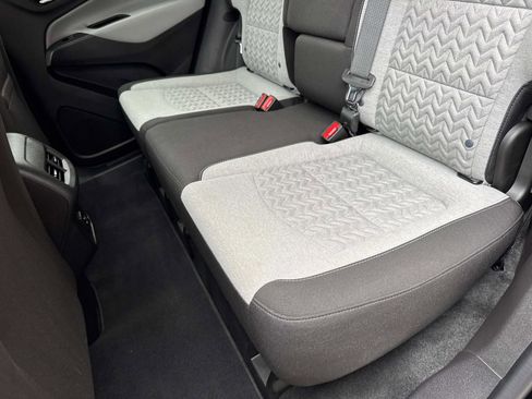 Used 2024 Chevrolet Equinox LT image 12