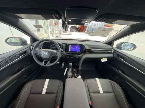 Certified 2026 Toyota Camry SE image 32