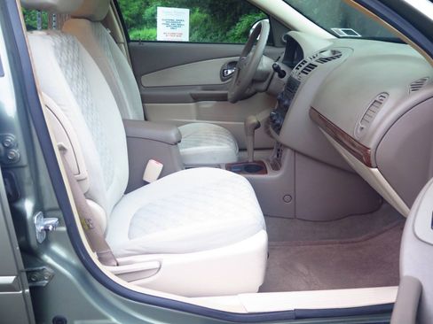 Used 2005 Chevrolet Malibu LS w/ Preferred Equipment Group FWD image 18