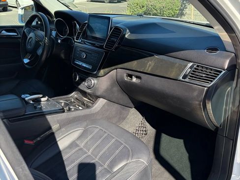 Used 2016 Mercedes-Benz GLE 350 4MATIC w/ Premium Package image 12