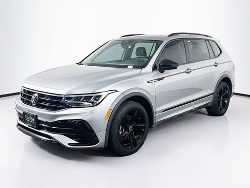 Used 2023 Volkswagen Tiguan SE R-Line FWD image 3