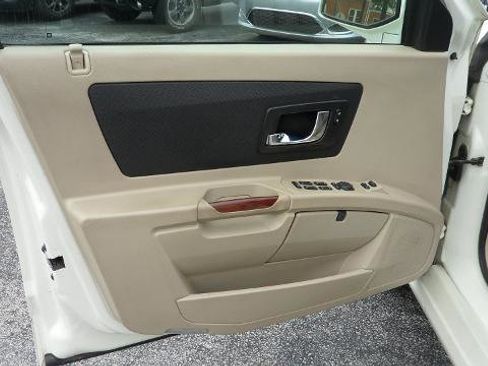 Used 2005 Cadillac SRX w/ Preferred Equipment Group image 17