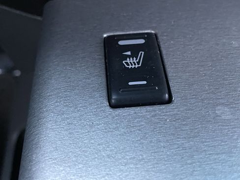 Used 2006 Nissan Titan LE w/ (T01) Tow Pkg image 23