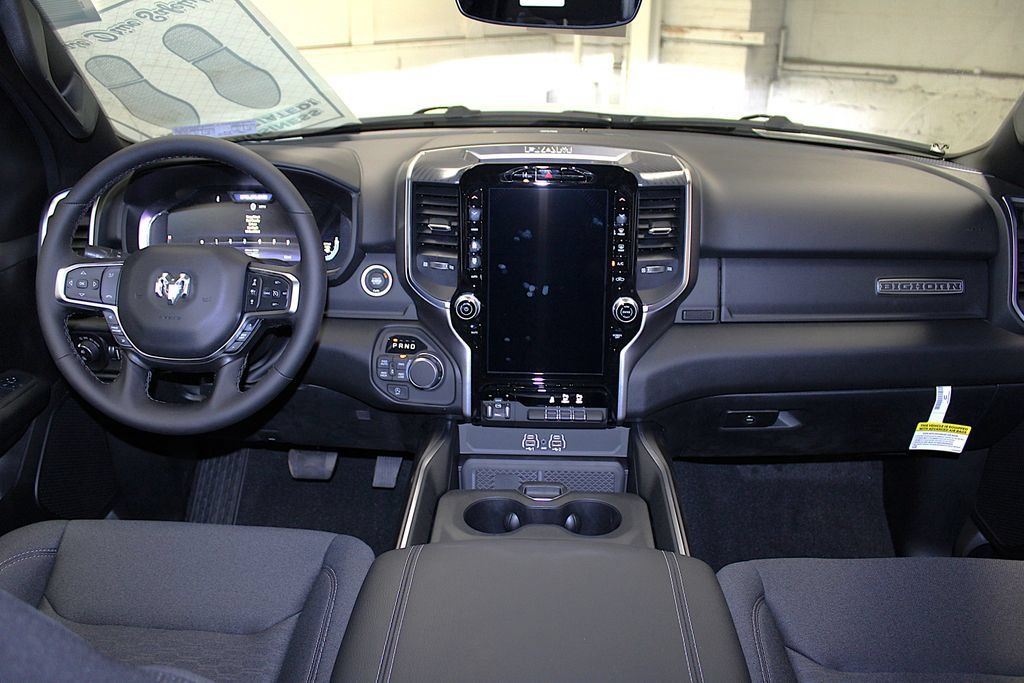 New 2026 RAM 1500 Big Horn AWD/4WD image 9
