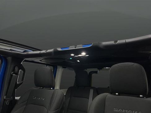 Used 2023 Jeep Wrangler Sahara w/ Safety Group image 7