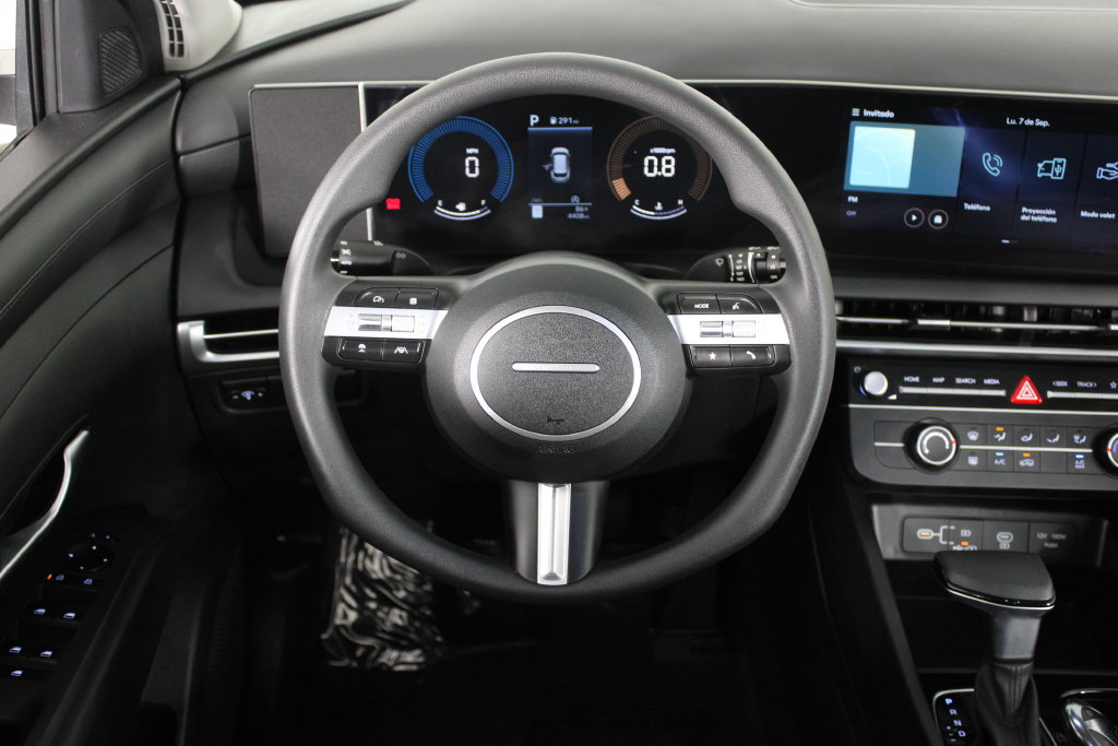 Used 2026 Hyundai Tucson SE FWD image 10