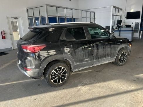 Certified 2024 Chevrolet TrailBlazer LT w/ LT Cold Weather Package image 3