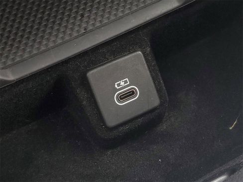 Used 2024 Land Rover Range Rover SE image 23