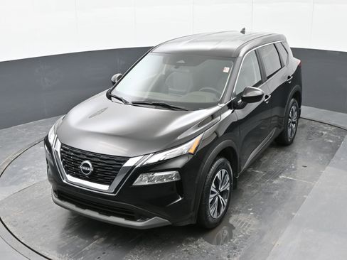 Used 2023 Nissan Rogue SV image 31