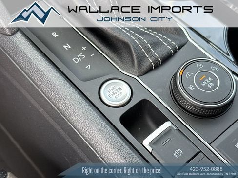 Used 2022 Volkswagen Atlas SEL Premium AWD/4WD image 22