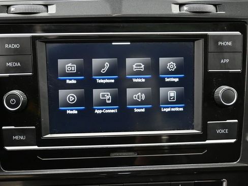 Used 2021 Volkswagen Golf 4-Door image 24