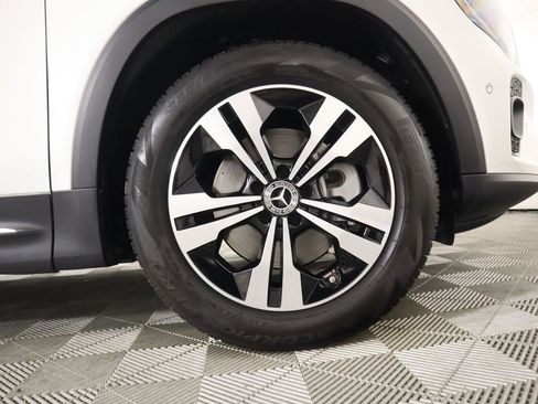 Certified 2025 Mercedes-Benz GLB 250 GLB 250 image 32