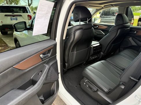 Used 2022 Acura MDX SH-AWD image 13