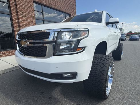 Used 2018 Chevrolet Tahoe LT w/ Luxury Package AWD/4WD image 10
