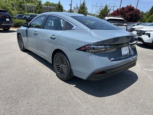 New 2026 Nissan Sentra SV w/ Floor Mat Package FWD image 5