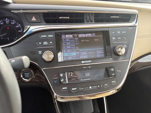 Used 2013 Toyota Avalon Limited image 7