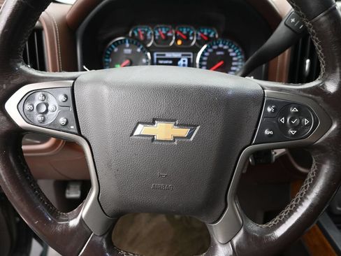 Used 2015 Chevrolet Silverado 1500 High Country w/ High Country Premium Package AWD/4WD image 17
