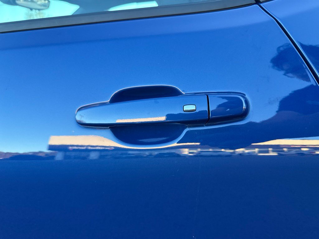 Used 2021 Chevrolet Camaro SS RWD image 13