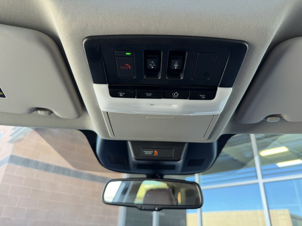 Used 2025 Nissan Rogue Platinum w/ Tech Package FWD image 24