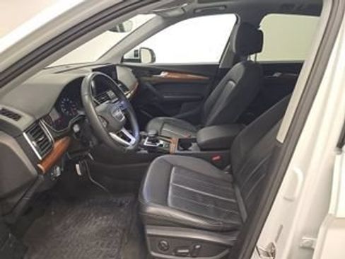 Used 2023 Audi Q5 2.0T Premium w/ Convenience Package AWD/4WD image 16