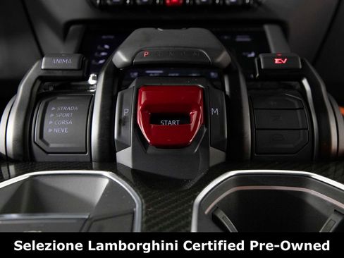 Used 2025 Lamborghini Urus SE image 23