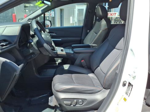 Certified 2023 Toyota Sienna XSE w/ XSE Plus Package AWD/4WD image 17