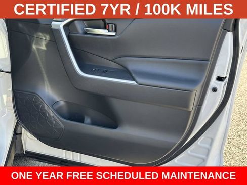 Used 2025 Toyota RAV4 XLE AWD/4WD image 8