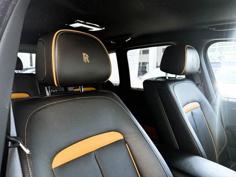 Used 2020 Rolls-Royce Cullinan Black Badge image 34