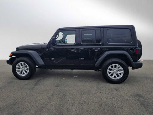 Used 2023 Jeep Wrangler Sport S image 6