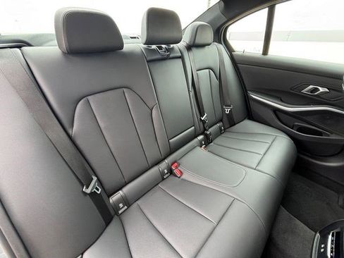 Used 2025 BMW 330i xDrive Sedan AWD/4WD image 20