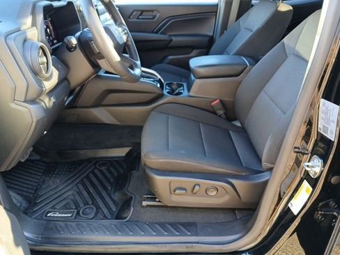 Used 2024 Chevrolet Colorado Trail Boss image 30