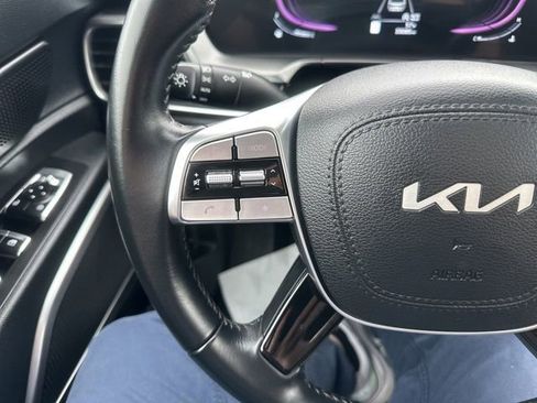 Used 2025 Kia Telluride S FWD image 19