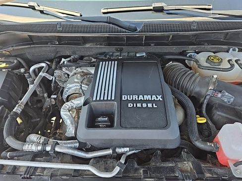 Used 2023 Chevrolet Suburban High Country w/ Premium Package 2 image 30