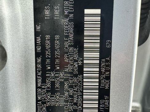 Used 2023 Toyota Highlander LE AWD/4WD image 48