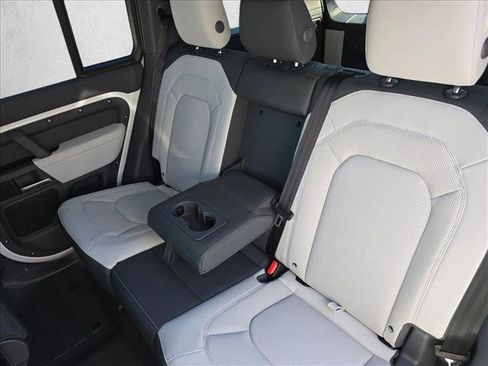 Used 2026 Land Rover Defender 110 S AWD/4WD image 12